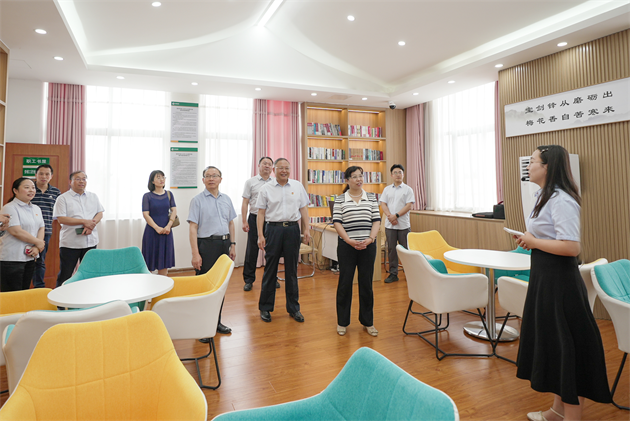 省总工会领导来宿调研工会工作